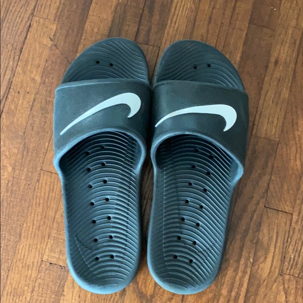 Nike slip ons